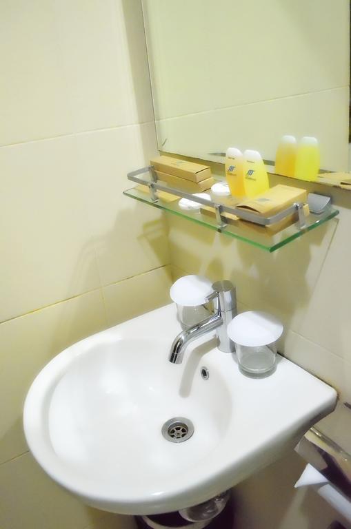 Royal Mamberamo Hotel Sorong Quarto foto