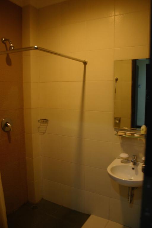 Royal Mamberamo Hotel Sorong Quarto foto