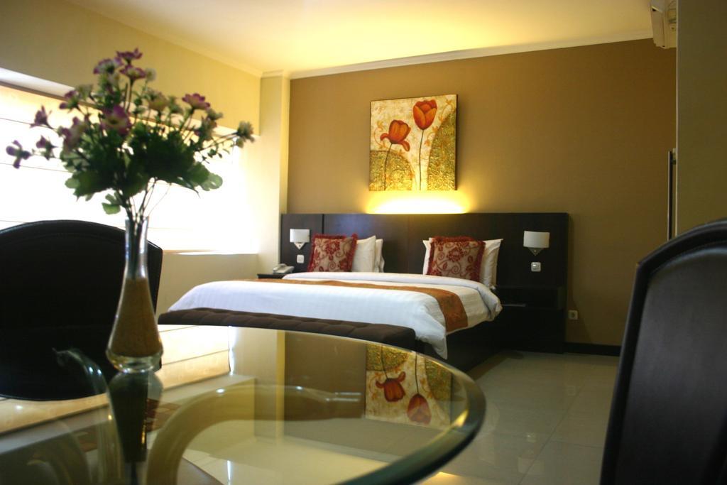 Royal Mamberamo Hotel Sorong Quarto foto
