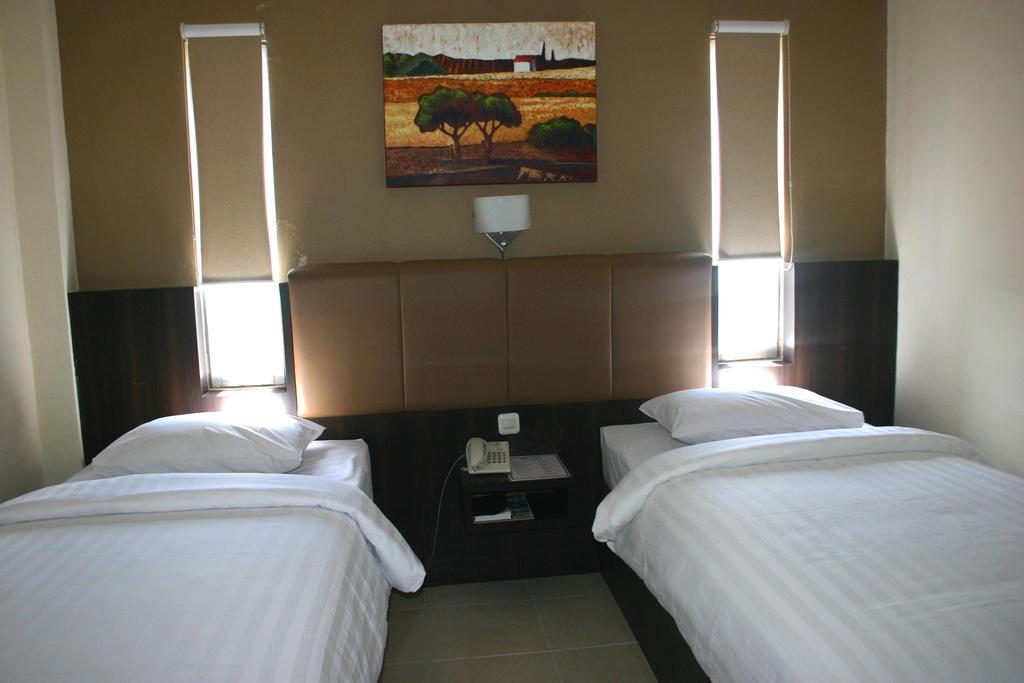 Royal Mamberamo Hotel Sorong Quarto foto