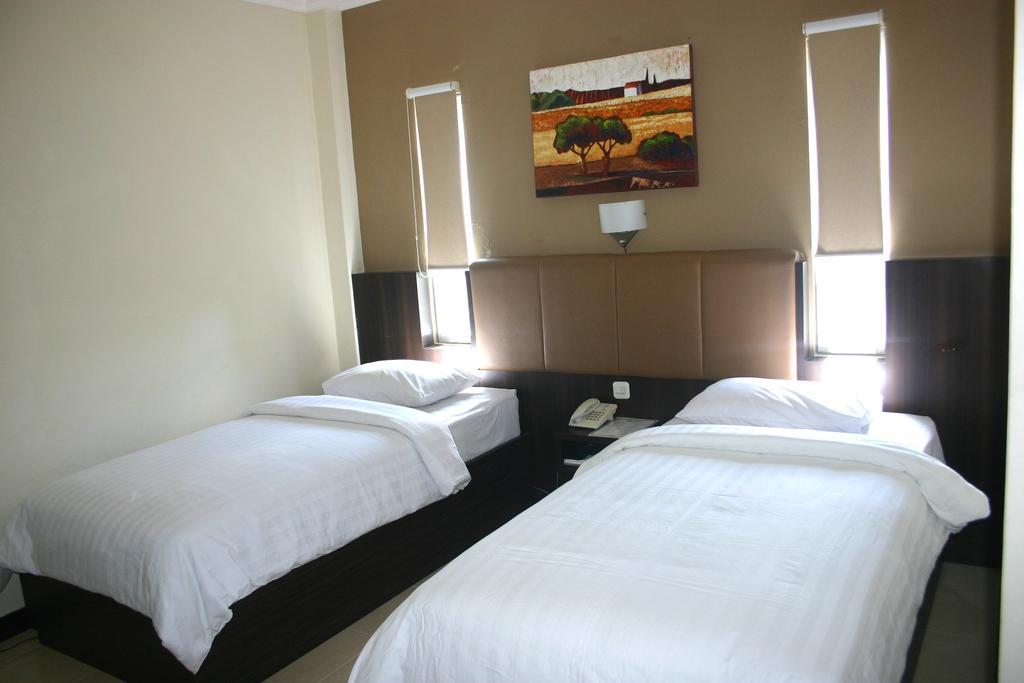 Royal Mamberamo Hotel Sorong Quarto foto